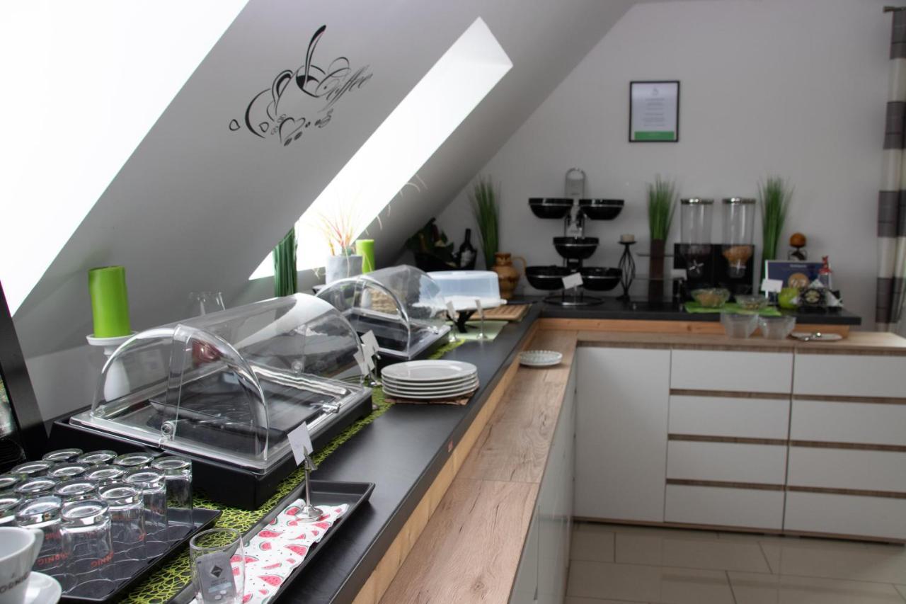 Die Schlafstube - Bed & Breakfast Zeltweg Ngoại thất bức ảnh