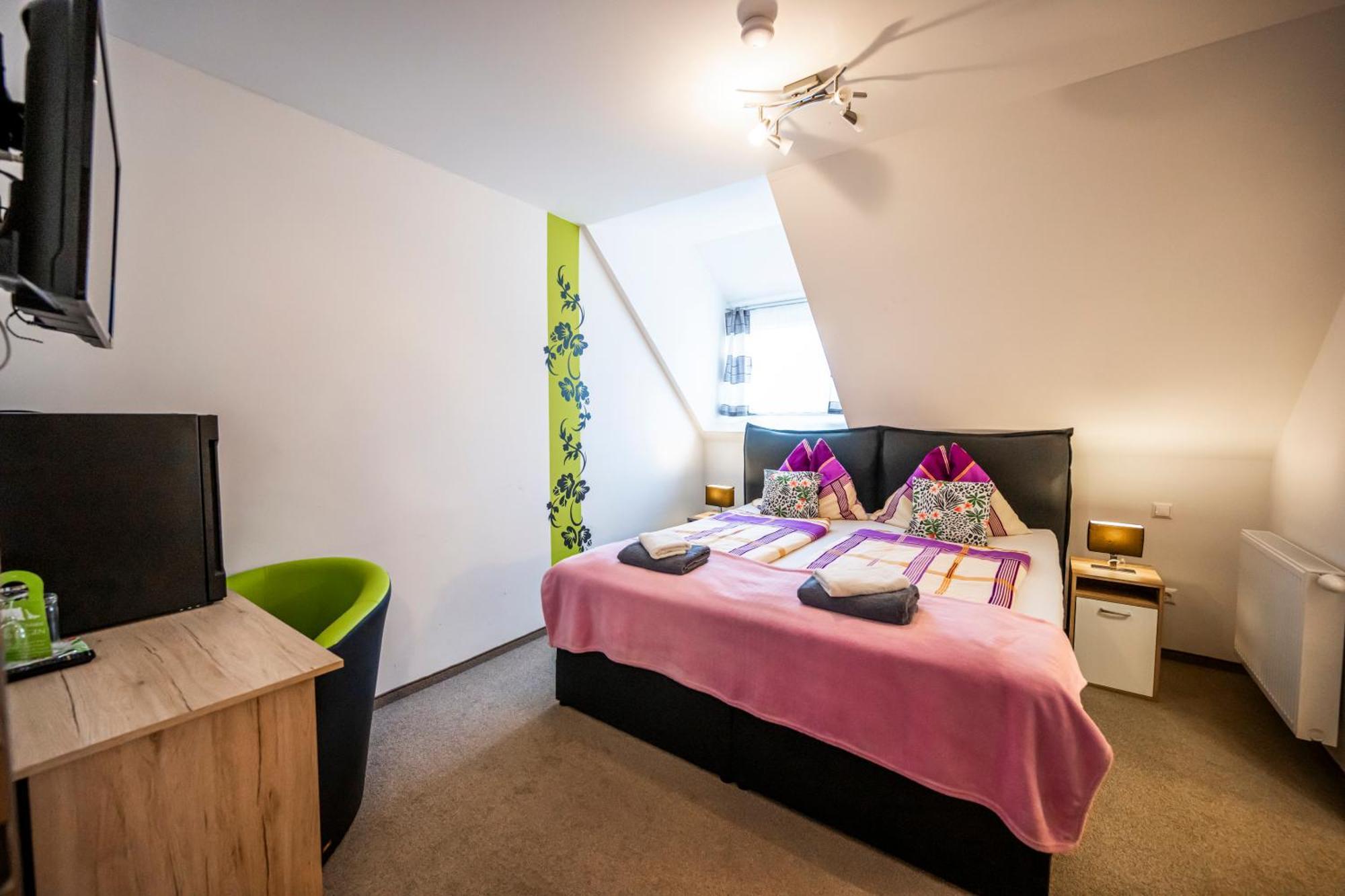 Die Schlafstube - Bed & Breakfast Zeltweg Ngoại thất bức ảnh