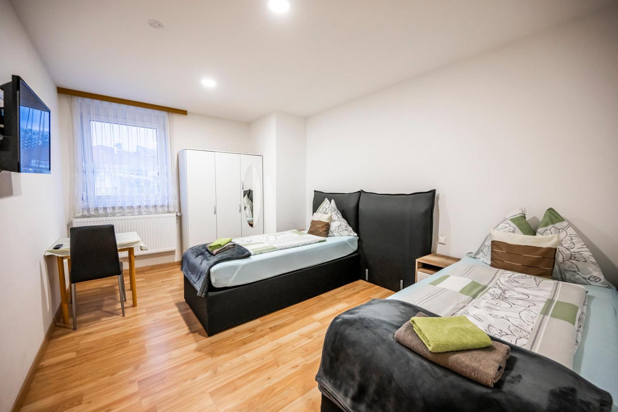 Die Schlafstube - Bed & Breakfast Zeltweg Ngoại thất bức ảnh