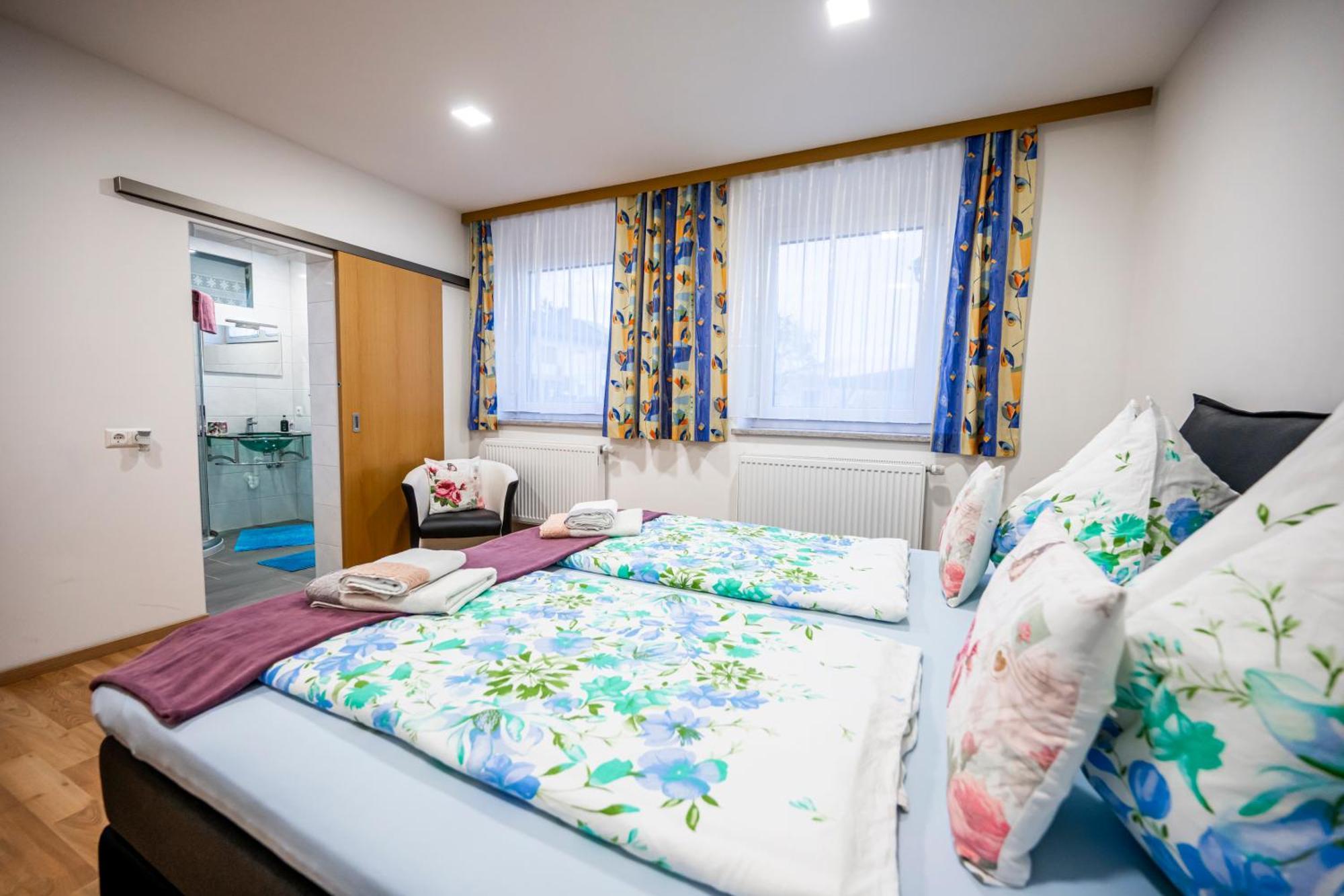 Die Schlafstube - Bed & Breakfast Zeltweg Ngoại thất bức ảnh