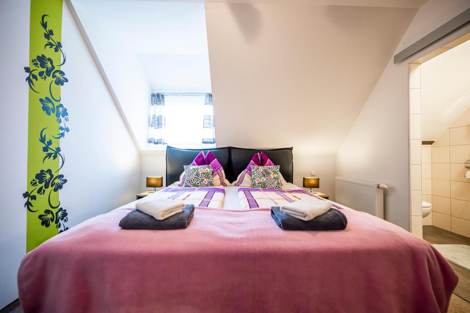 Die Schlafstube - Bed & Breakfast Zeltweg Ngoại thất bức ảnh