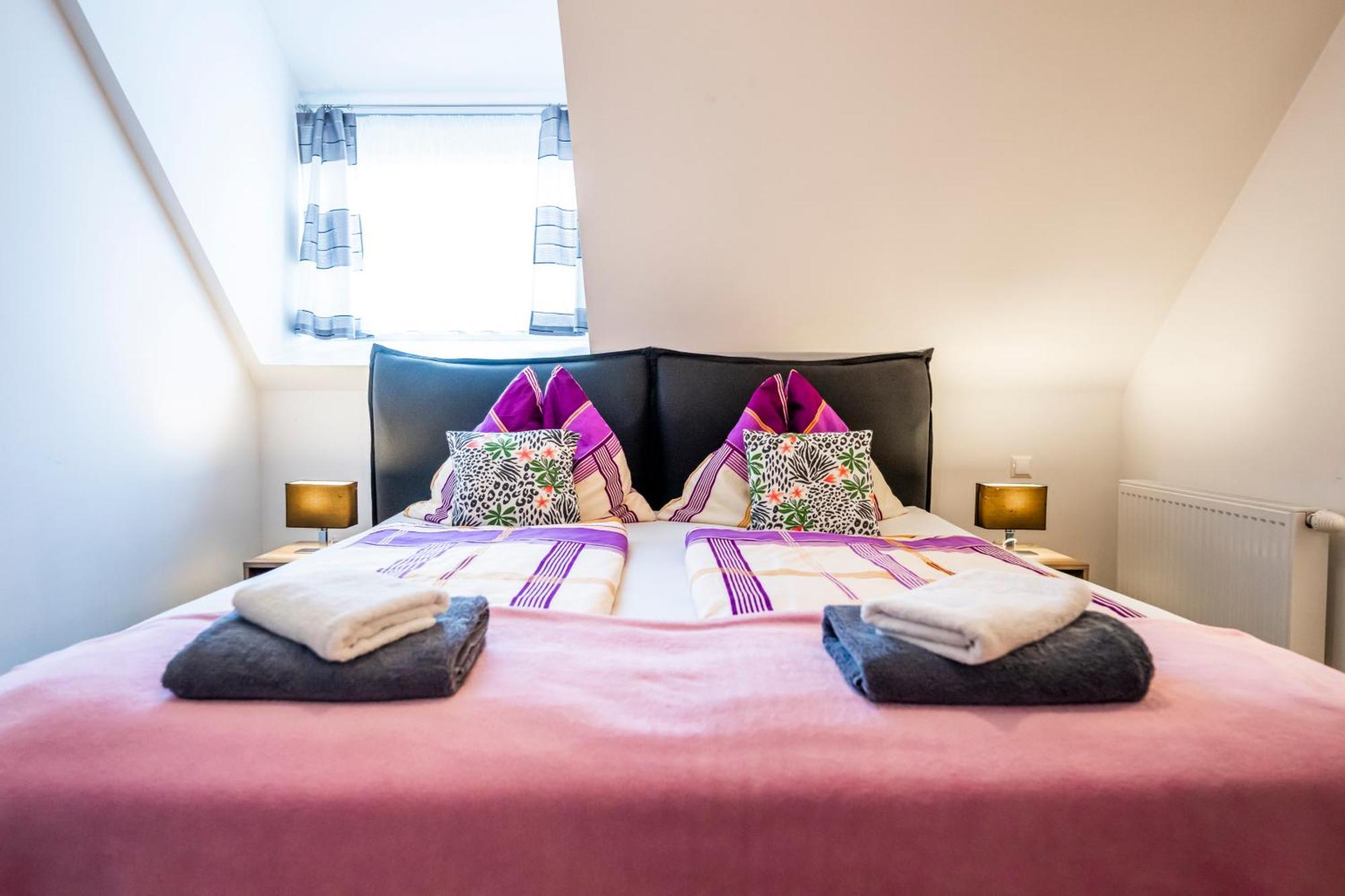 Die Schlafstube - Bed & Breakfast Zeltweg Ngoại thất bức ảnh