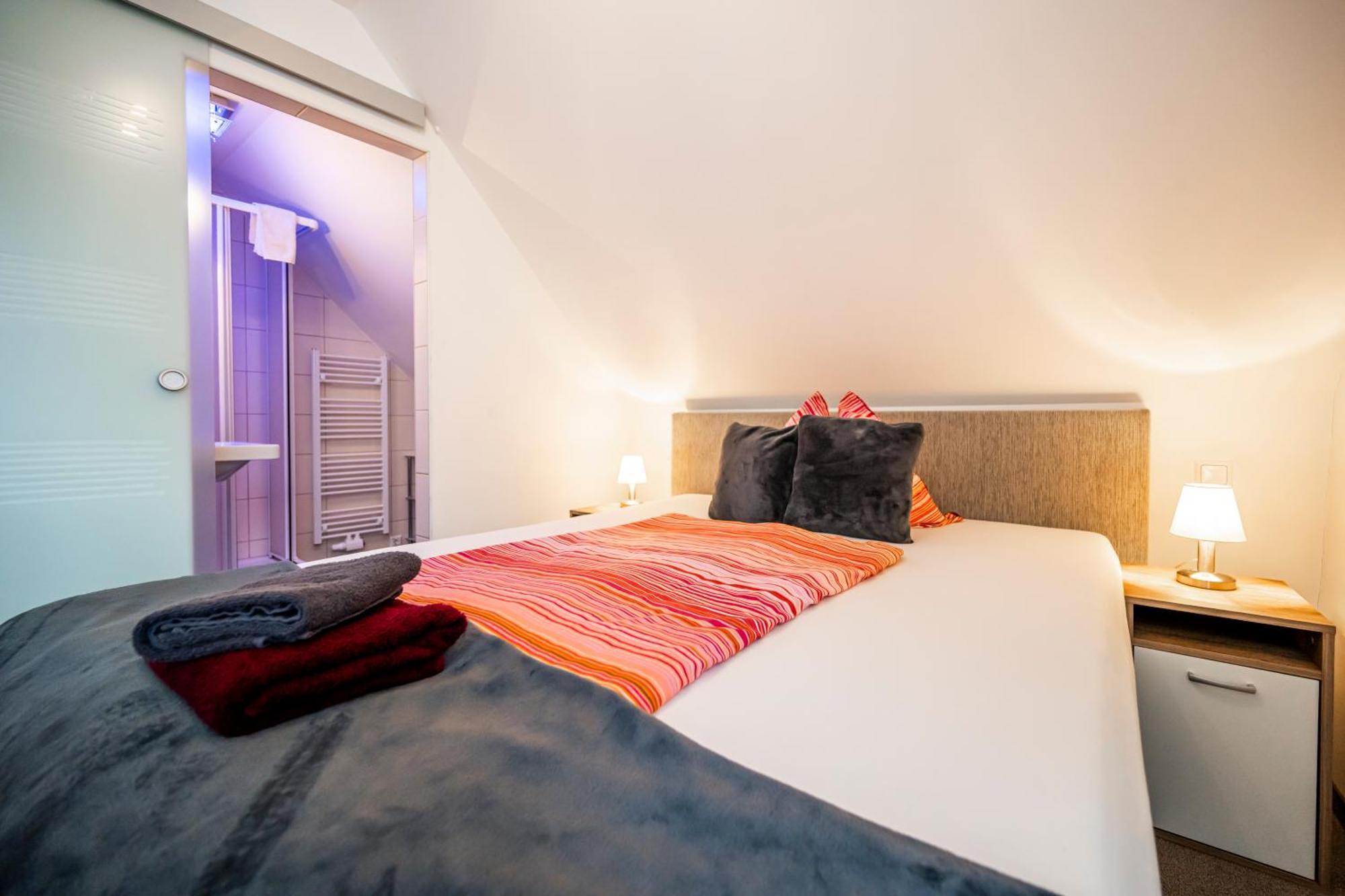 Die Schlafstube - Bed & Breakfast Zeltweg Ngoại thất bức ảnh