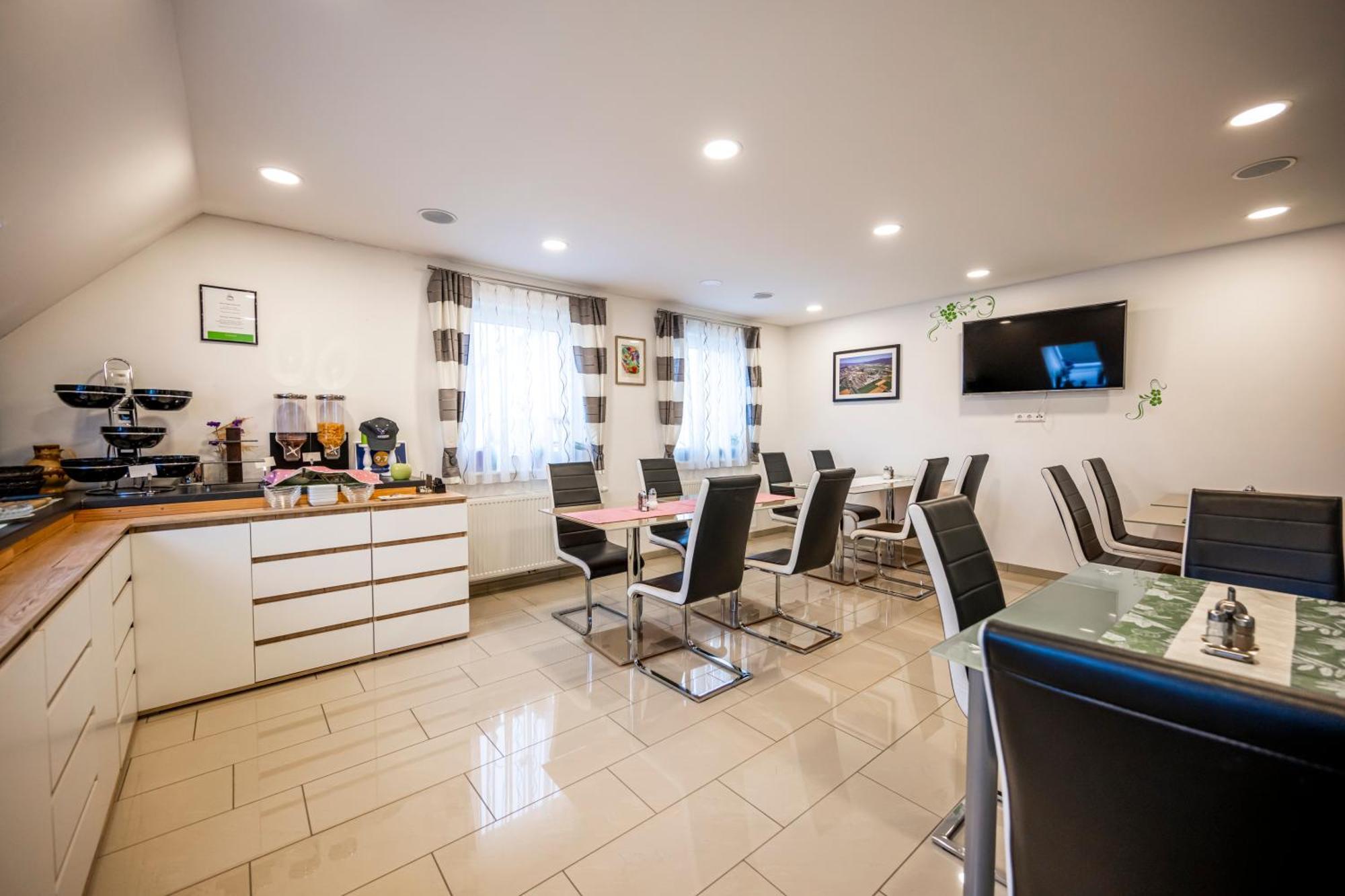 Die Schlafstube - Bed & Breakfast Zeltweg Ngoại thất bức ảnh