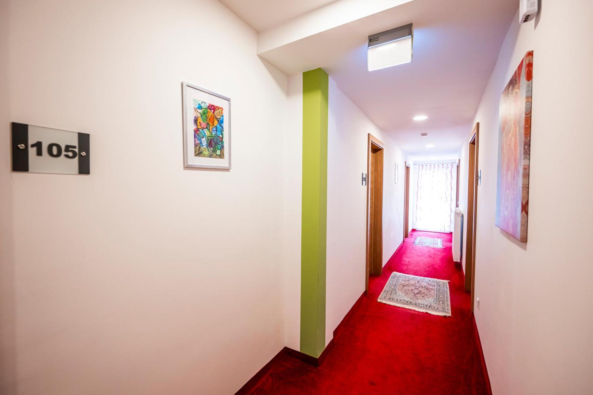 Die Schlafstube - Bed & Breakfast Zeltweg Ngoại thất bức ảnh