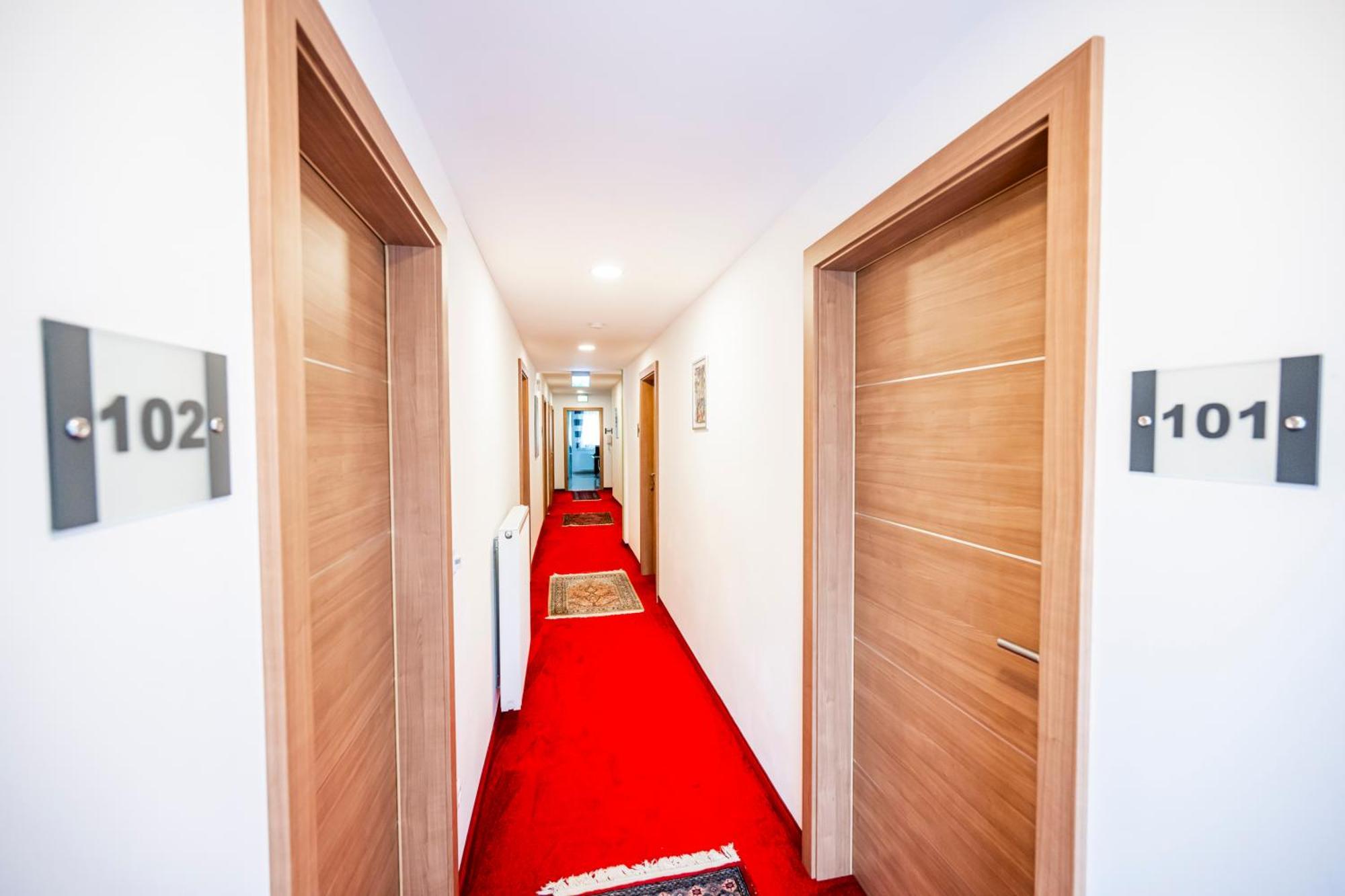 Die Schlafstube - Bed & Breakfast Zeltweg Ngoại thất bức ảnh